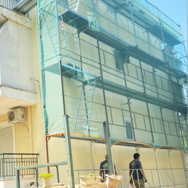 5F06DF5B-0178-435A-A119-ED36878627BE